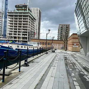 Canary Wharf Holiday Hotel