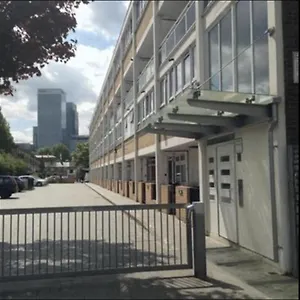 Elgin House, Poplar, E14 Capsule hotel
